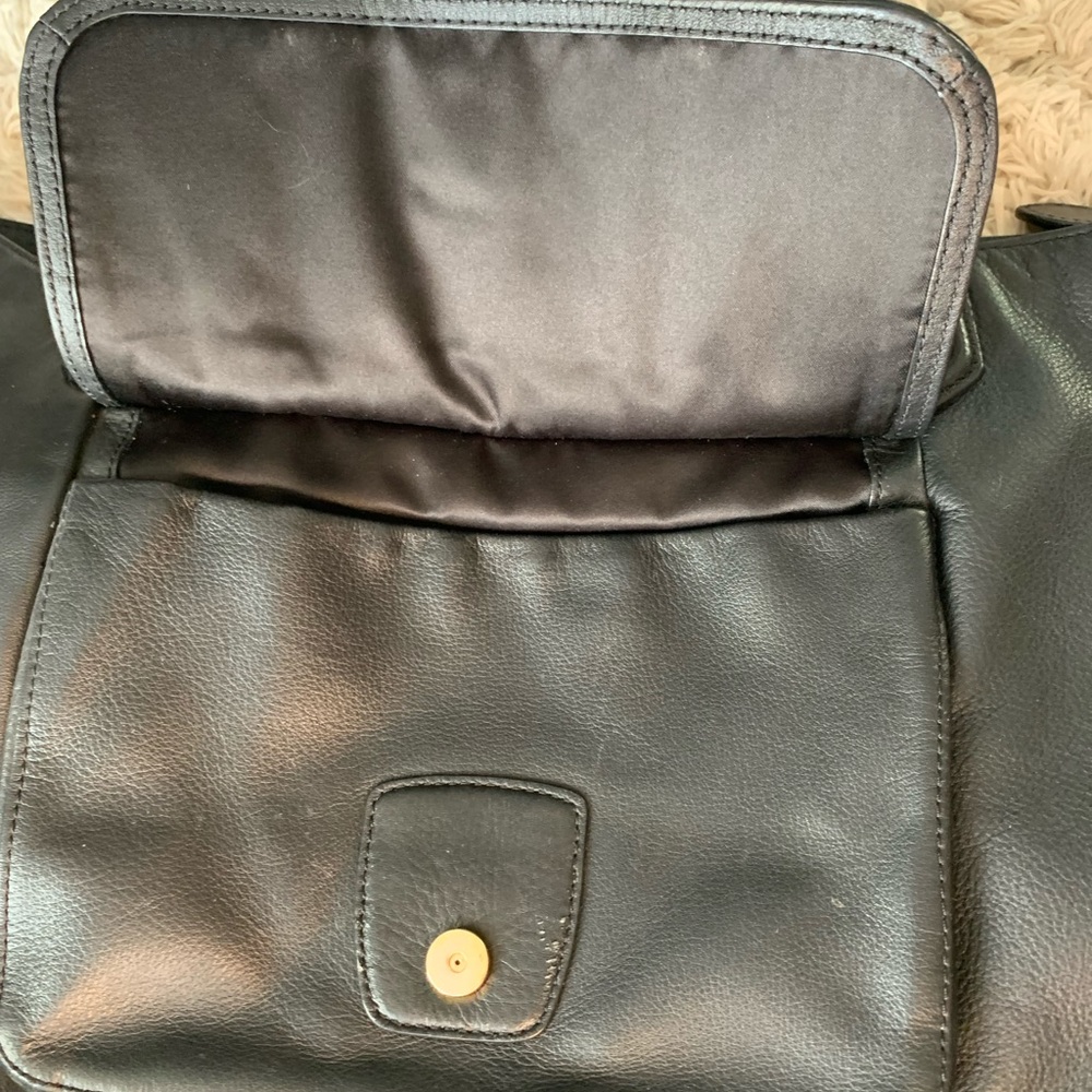 Coach - Picture 2 of 12
